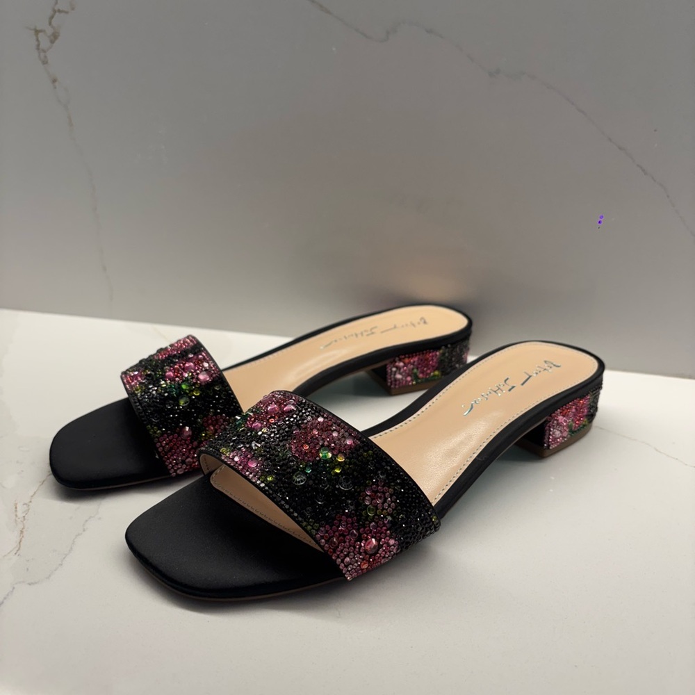 FLORAL SANDAL